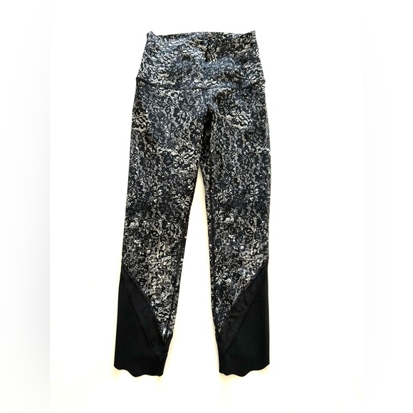 Lululemon Wunder Under Crop II (Special Edition) *Scallop 24” Ice Grey Black - Picture 2 of 10